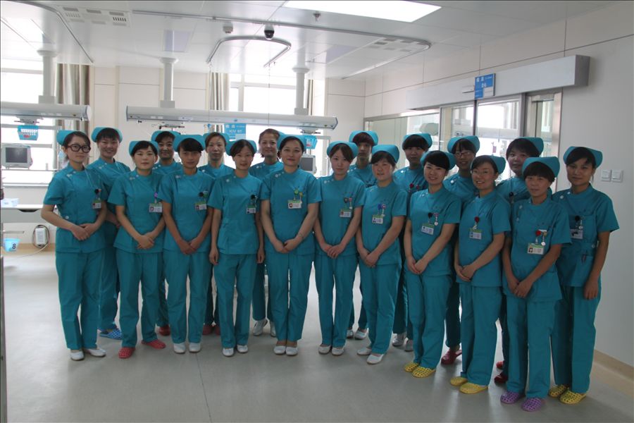 着新装后的护理团队