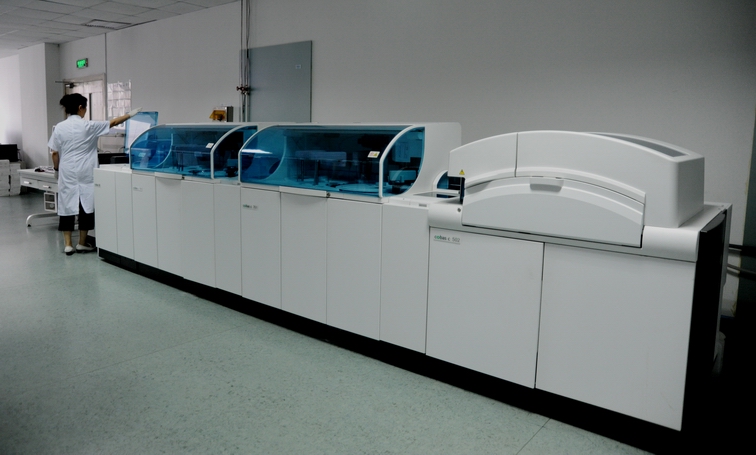 Cobas-8000全自动生化分析仪