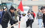 兰大二院举办2019年度职工拔河比赛