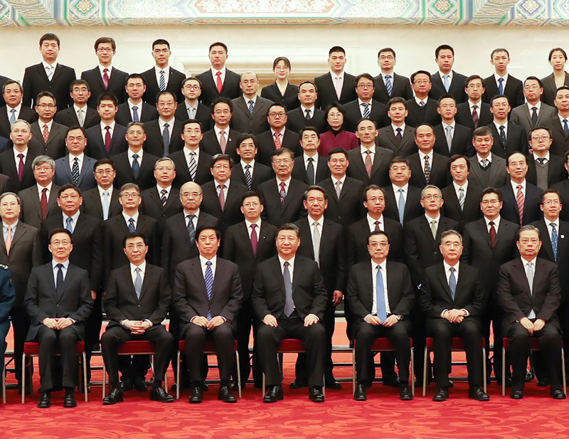 2月20日，党和国家领导人习近平、李克强、栗战书、汪洋、王沪宁、赵乐际、韩正等在北京人民大会堂会见探月工程嫦娥四号任务参研参试人员代表。